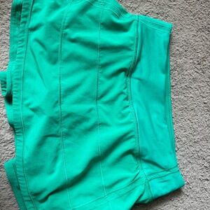 Lululemon pace rival skirt! Size 2